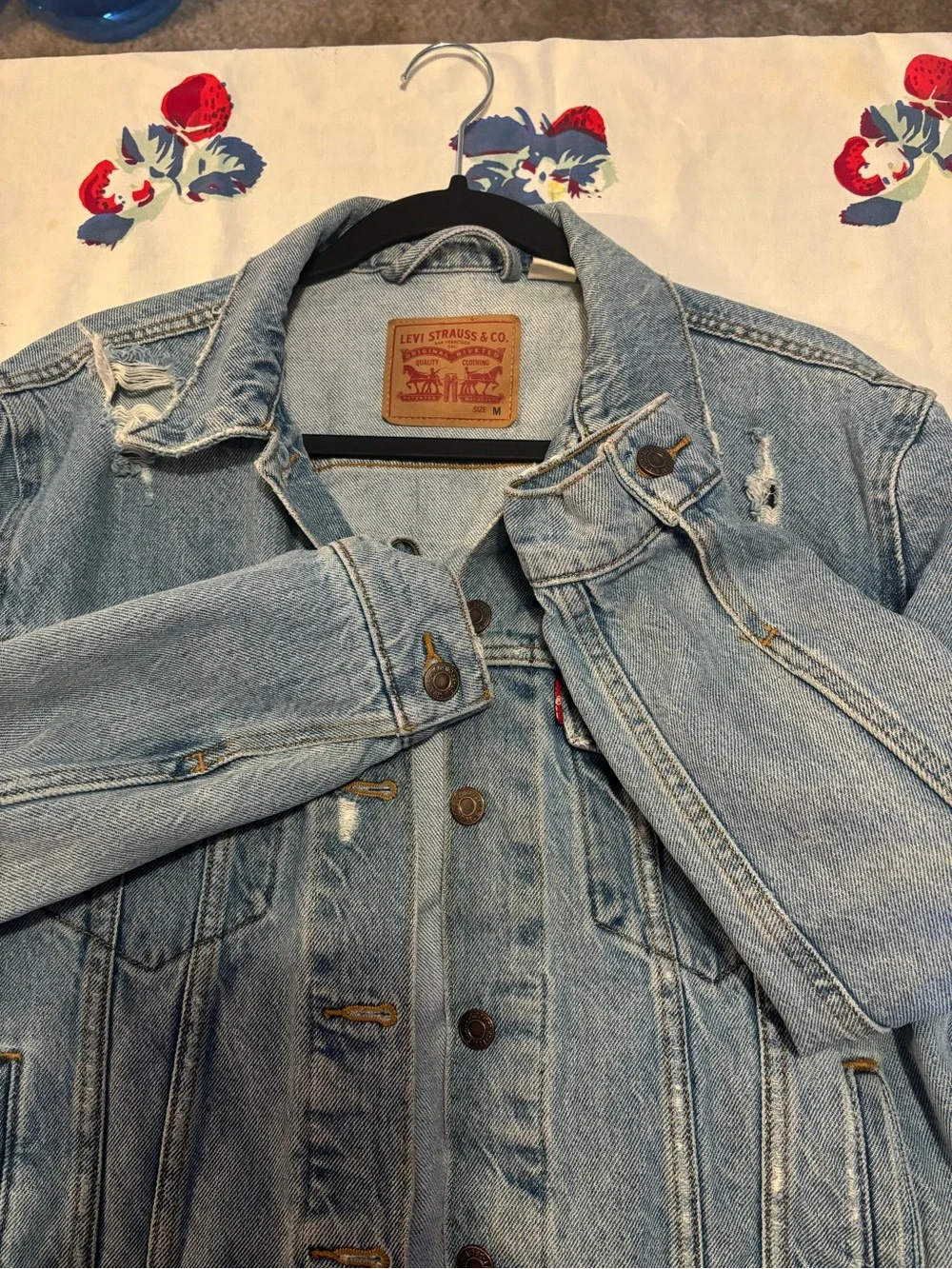 Levi's Light Blue Distressed Denim Jacket - Picture 2 of 4